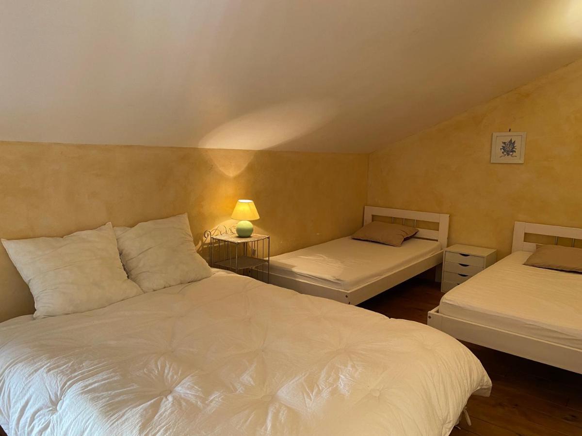 Le Clos Des Figuiers - 3 Gites De Caractere Duravel Bagian luar foto