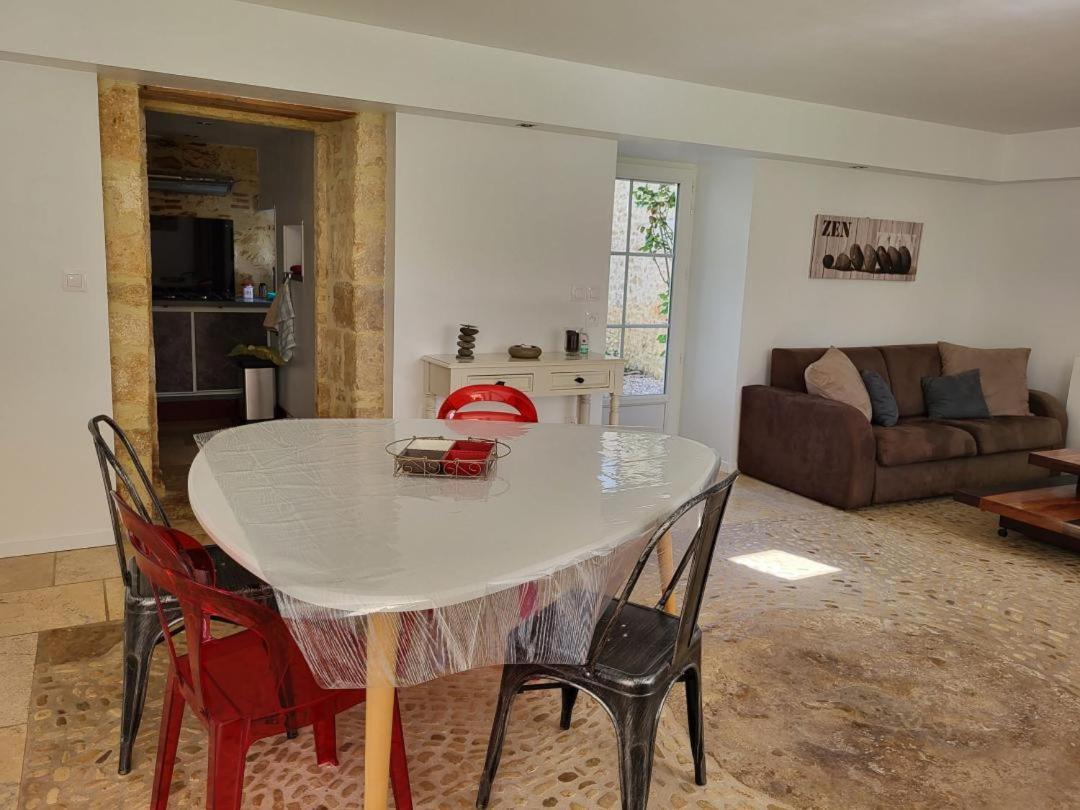 Le Clos Des Figuiers - 3 Gites De Caractere Duravel Bagian luar foto